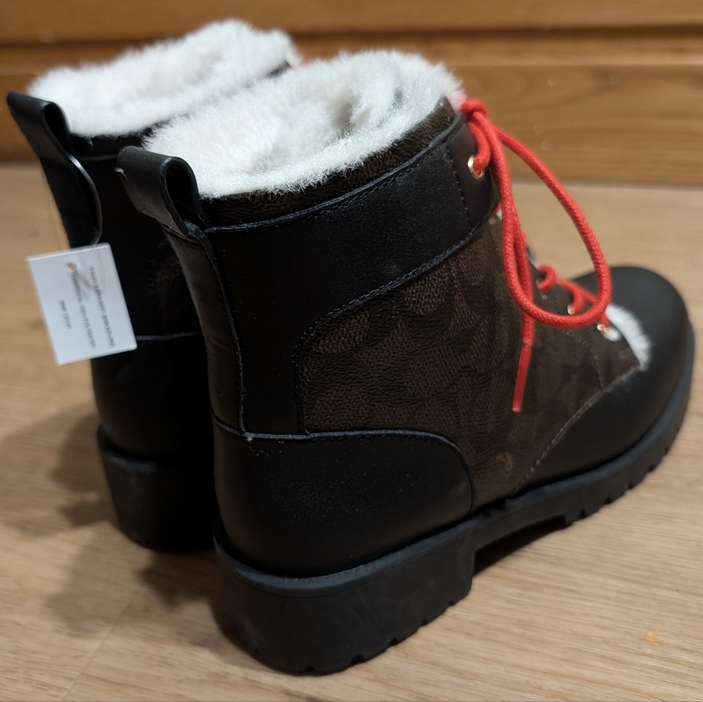 SOLD Coach Lorraine Bootie in Signature Logo Print sz 7 - Picture 12 of 15